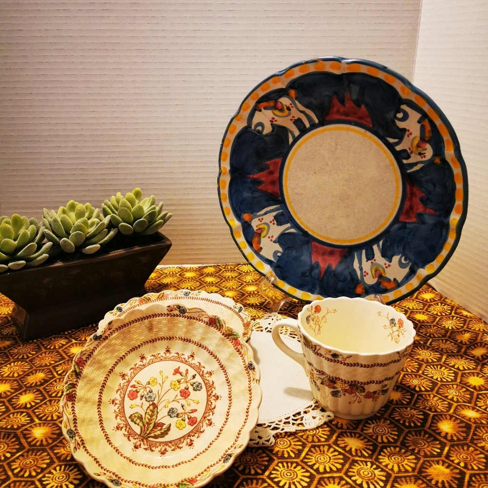 Vintage Lot of Damaged Cracked Chipped Pottery and Porcelain Dishes for Crafting
